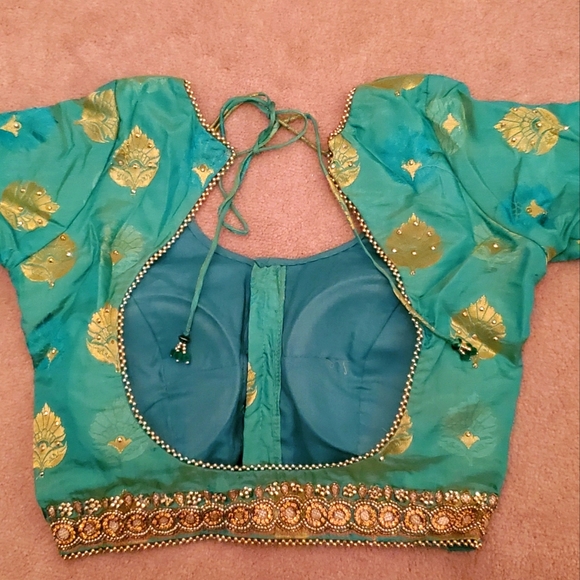 saree - Picture 2 of 3